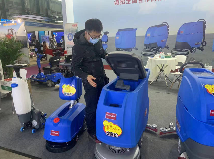 安阳坦洁洗地机公司致力于电动洗地机的生产、销售和服务百家